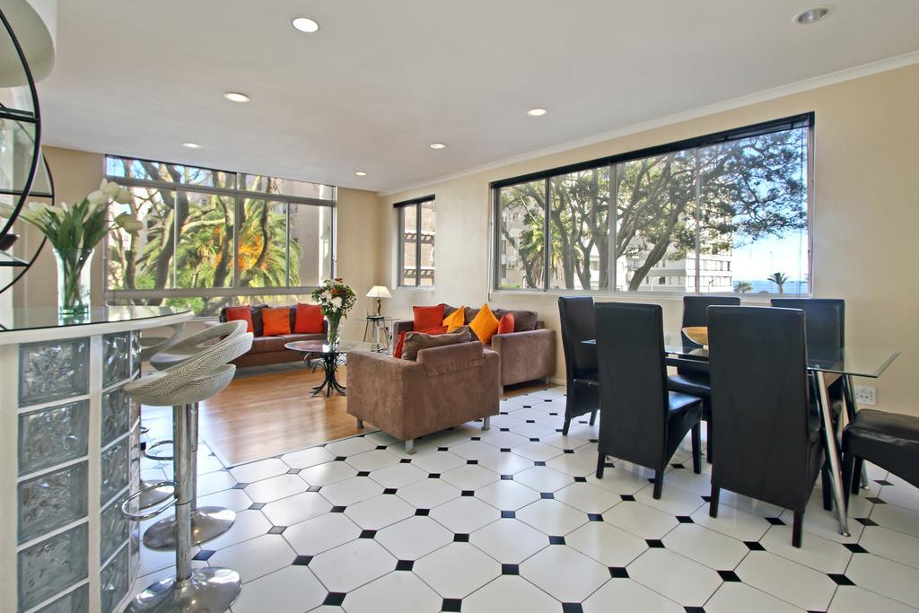 Berkeley Square Apartment Kaapstad Buitenkant foto