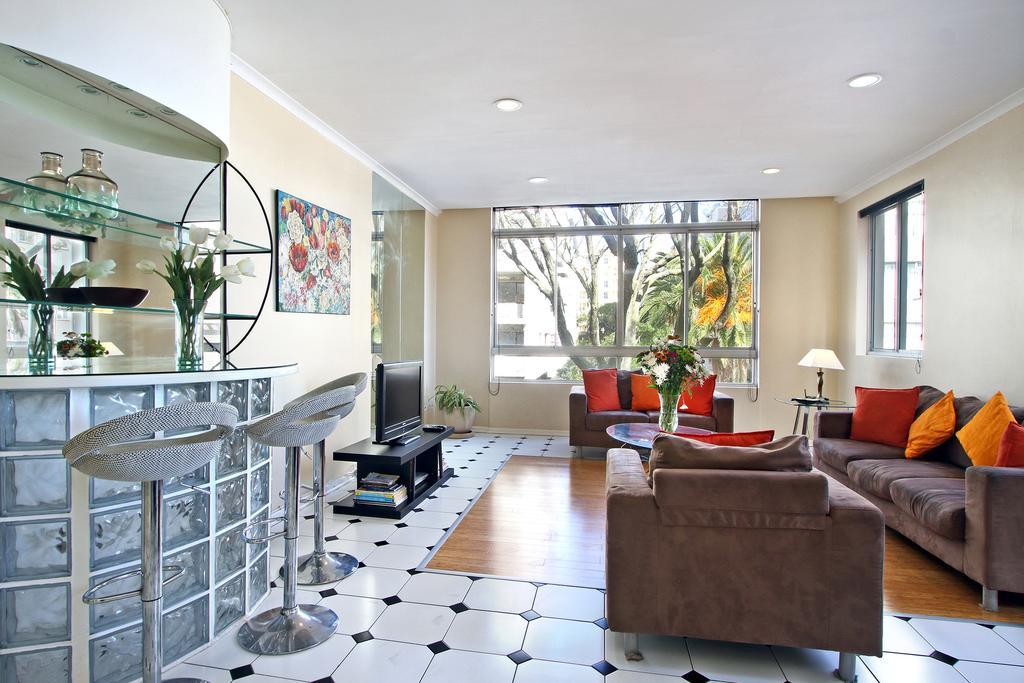 Berkeley Square Apartment Kaapstad Buitenkant foto